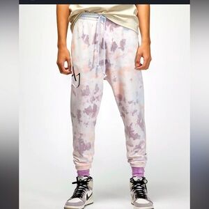 Air Jordan mens snap L tie dye sweatpants M 120$ activewear casual athletic